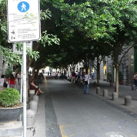 Chiaia Street Holiday Apartment Naples Exterior photo